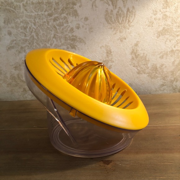 Cuisipro citrus juicer - Picture 1 of 10